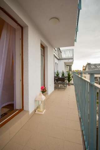 Апартаменты Apartamenty na Wyspie - Aquamarina Apartamenty Свиноуйсьце Apartment with Balcony-A36 and Free Parking-14