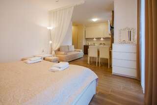 Апартаменты Apartamenty na Wyspie - Aquamarina Apartamenty Свиноуйсьце Apartment with Balcony-A36 and Free Parking-23